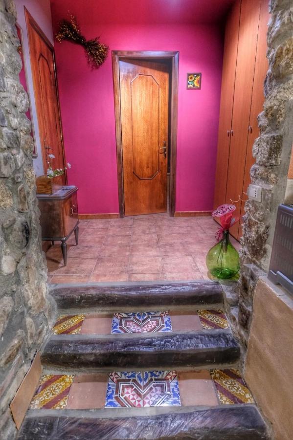 Casa Vacanze Fondaco Di Scillato Scillato  Bagian luar foto