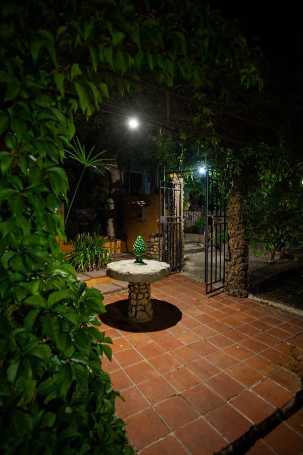 Casa Vacanze Fondaco Di Scillato Scillato  Bagian luar foto