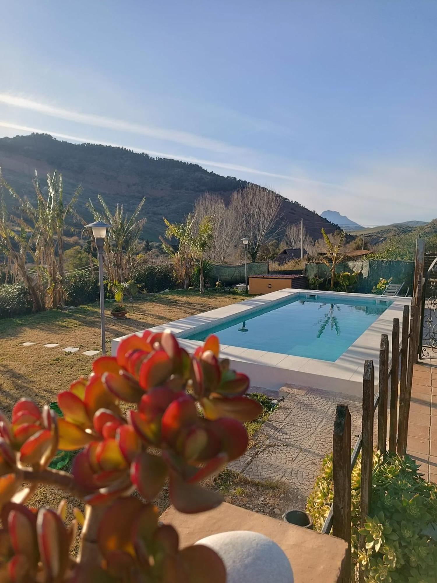 Casa Vacanze Fondaco Di Scillato Scillato  Bagian luar foto
